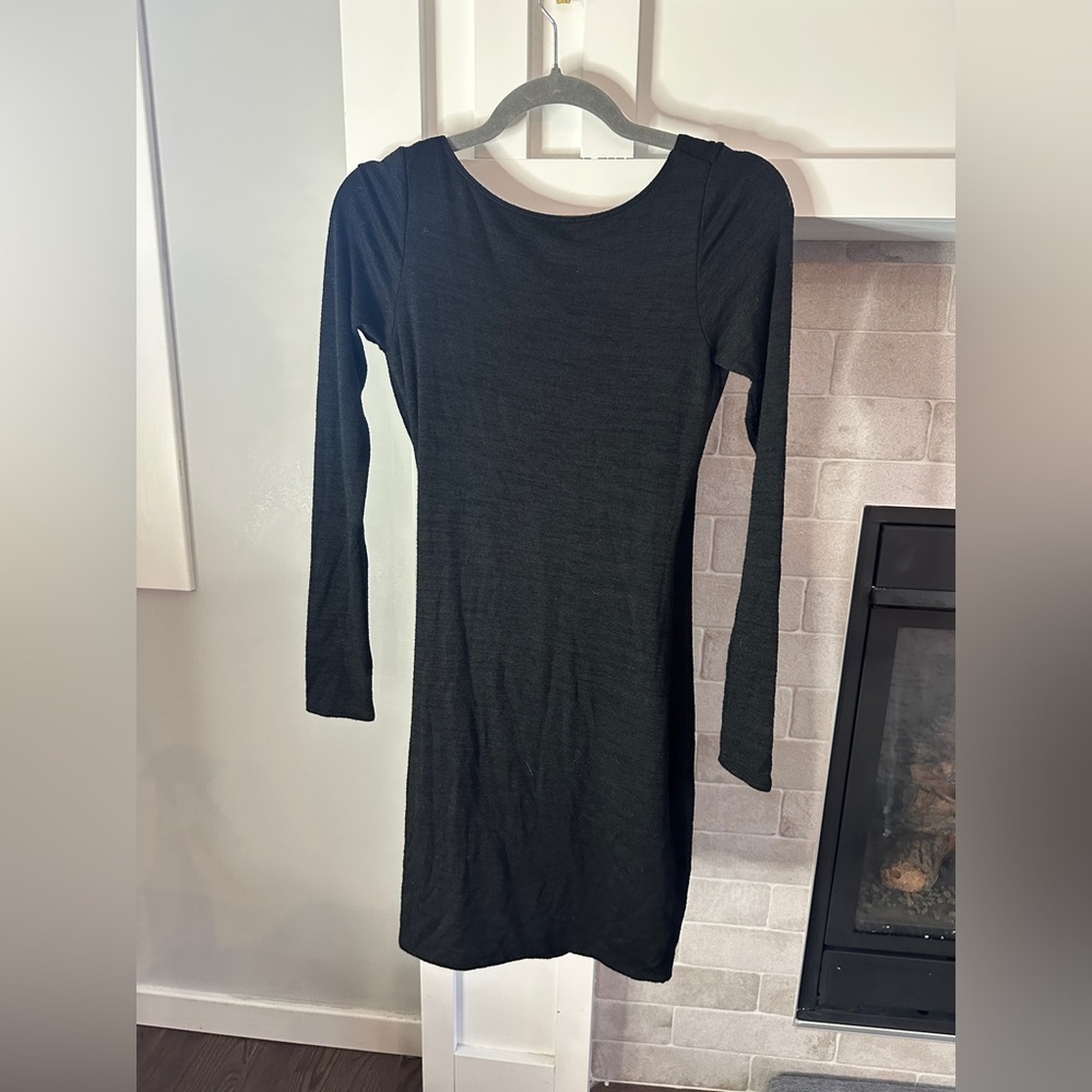 Wilfred Free body con low back long sleeve dress| size Small